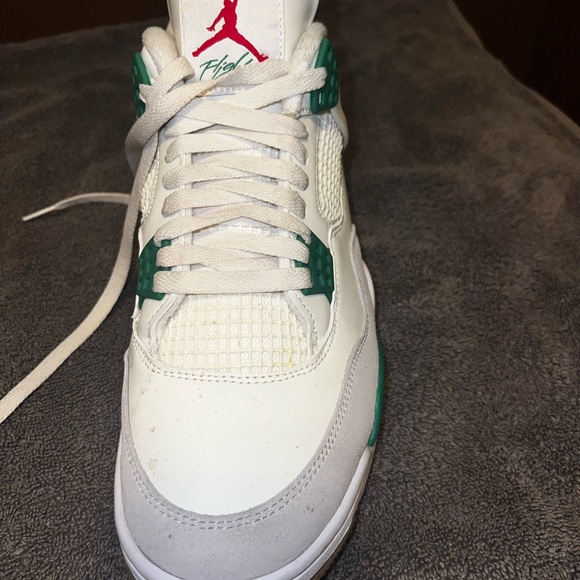 Jordan 4 Nike SB (Used) - Picture 3 of 10